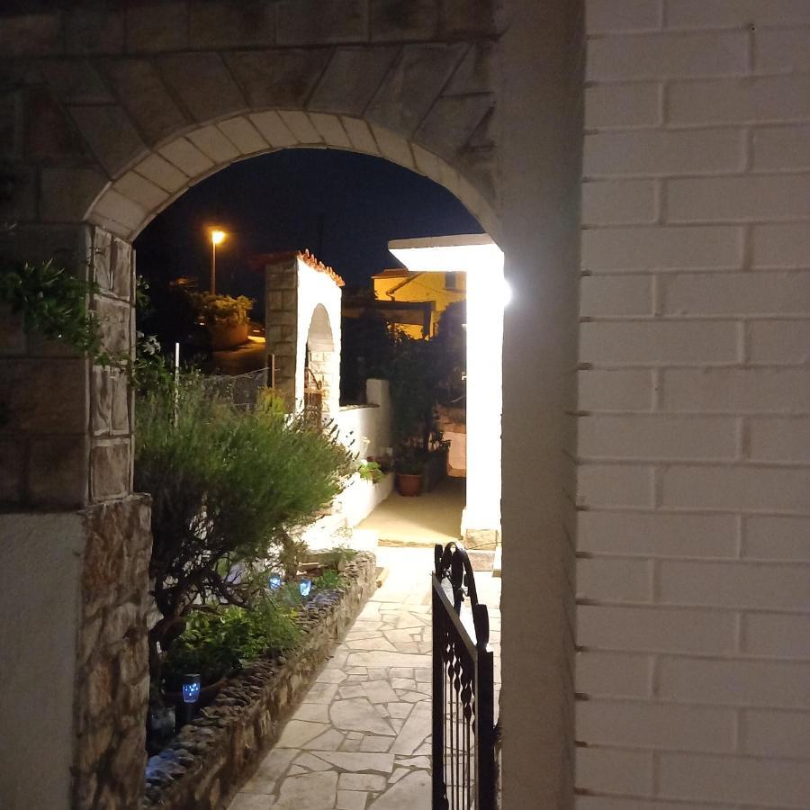 Kuca Za Odmor Skalina - Sea View Villa Splitska Eksteriør billede