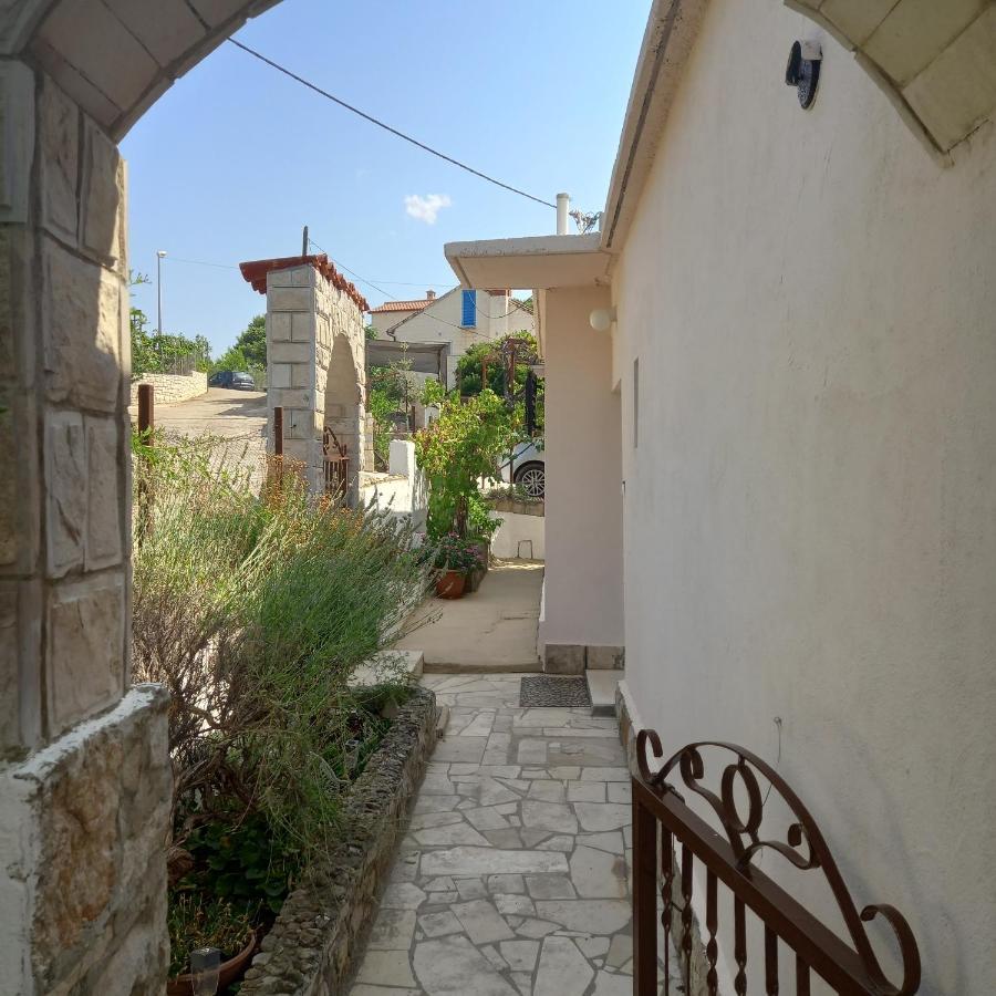 Kuca Za Odmor Skalina - Sea View Villa Splitska Eksteriør billede